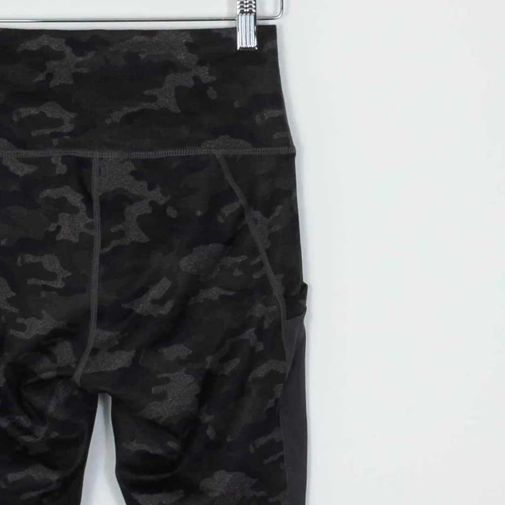 Athleta Powerhold On The Go Camo Media Pocket Capri‎ Leggings Womens Size Small - Image 8