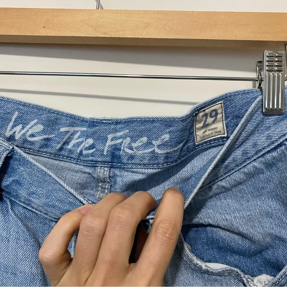 We The Free Light Wash Buttonfly Slim Jeans 29 - Image 3