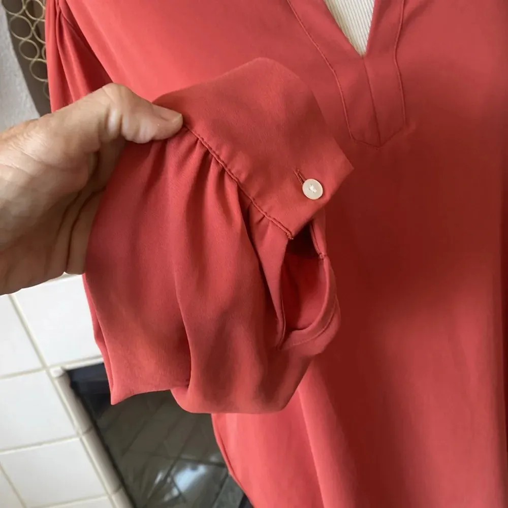 Loft burnt orange blouse size medium long sleeve - Image 4