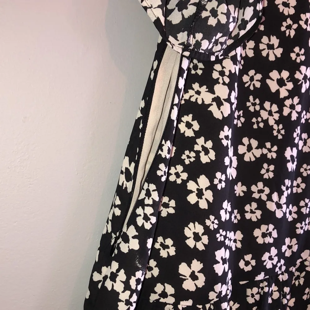 WHO WHAT WEAR M flare ruffled dress - Image 4