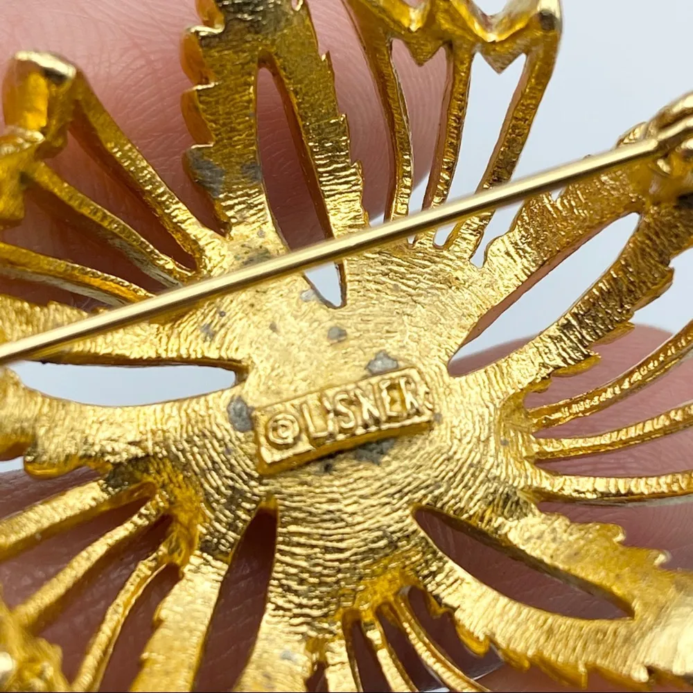 Vintage Lisner Signed Pearl Gold Flower Brooch - Image 8