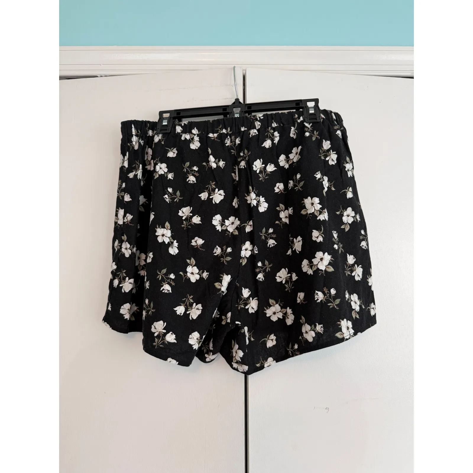 Old Navy Women's Linen Wrap‎ Mini Skirt Black Floral Print Size L - Image 4
