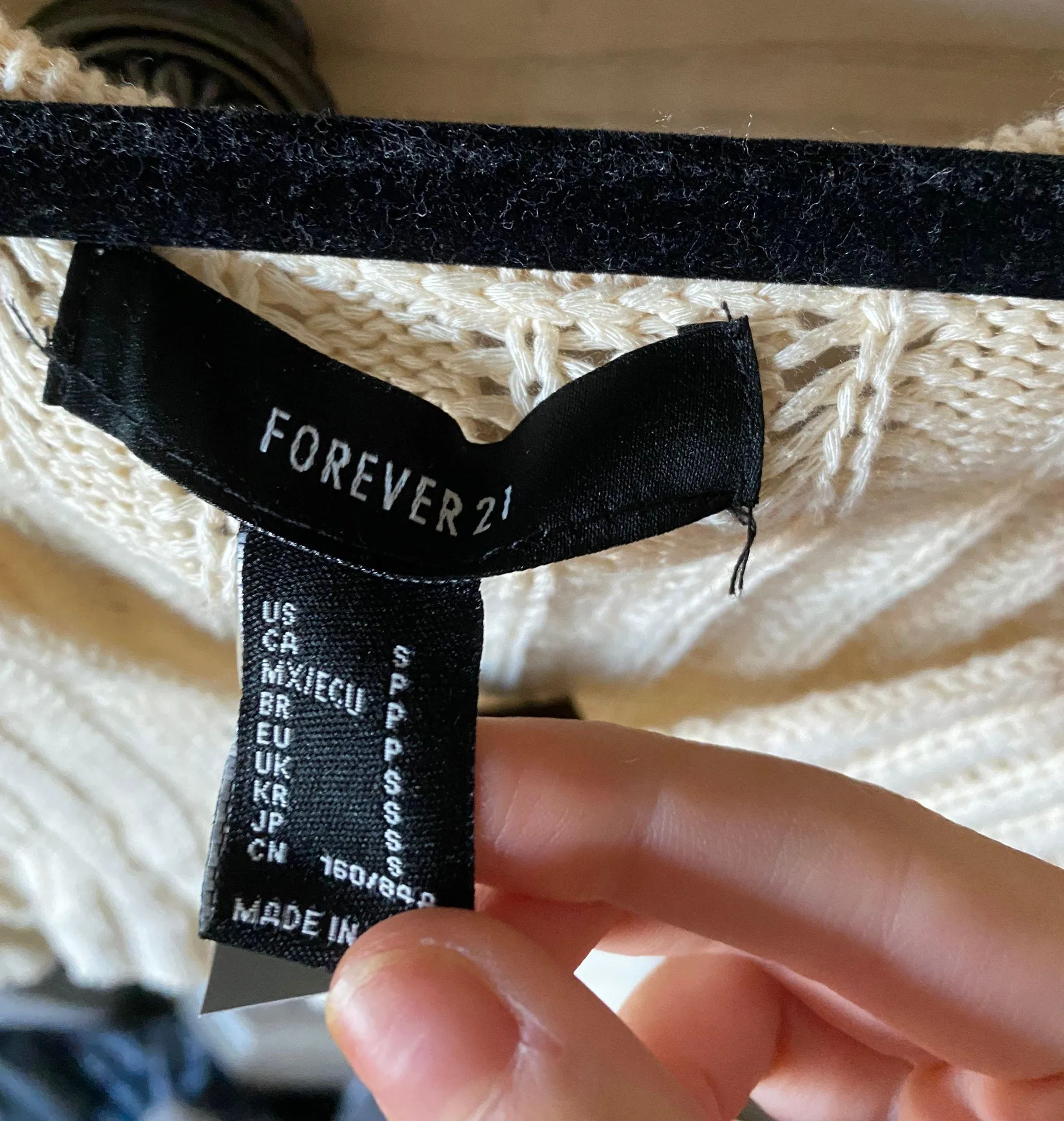 Croped Tan Sweater - Image 4