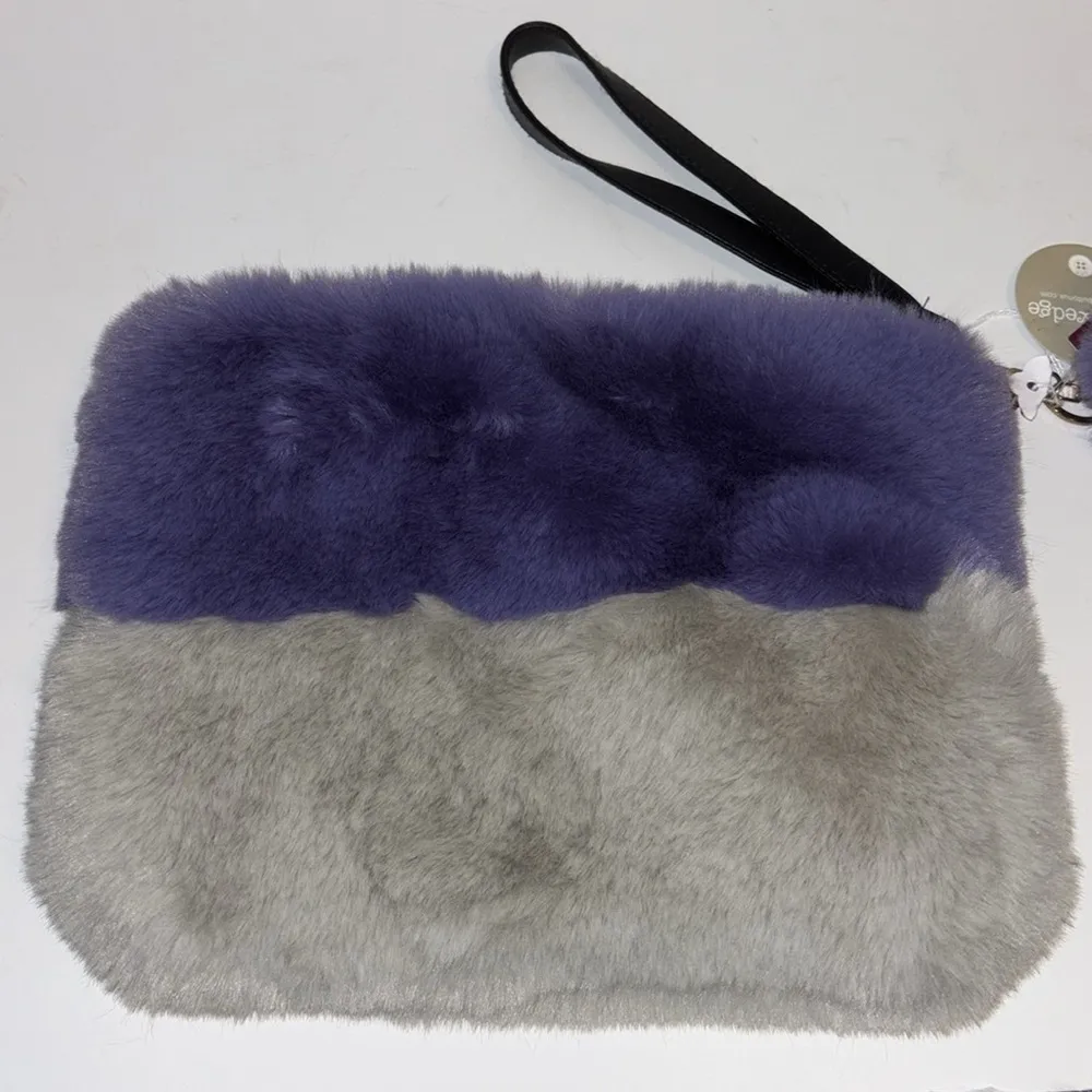 NWTS Faux Fur Wristlet in Purple and Gray With PomPom
Super Soft ADORABLE 💗💗💗💗 - Image 5