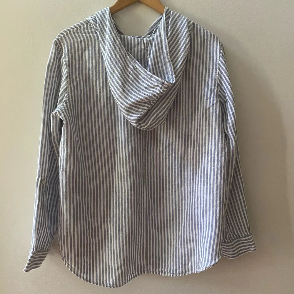 Tahari  100% Linen Stripe Hoodie Button Front Shirt Size Small EUC - Image 3