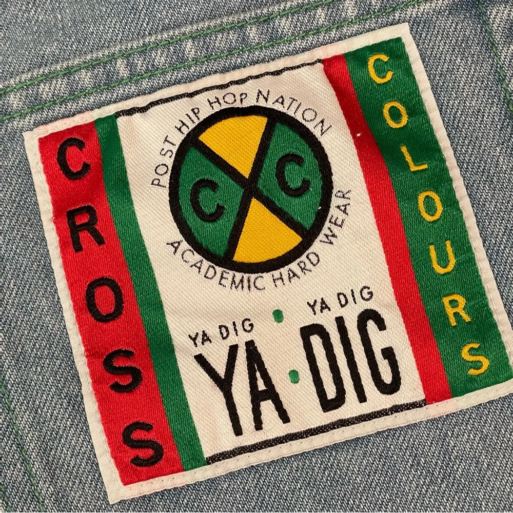 Cross Colours Women’s Cuffed Jean Shorts Blue Size 30 - Image 8