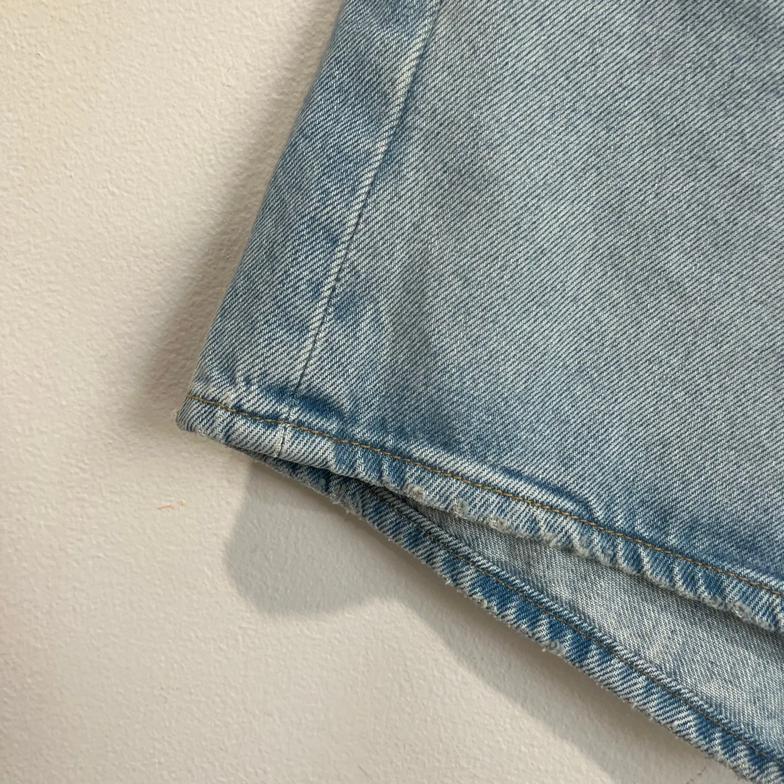 Levi’s 501 Women’s Light Wash High Rise Denim Shorts Mid Thigh Size 32 - Image 11