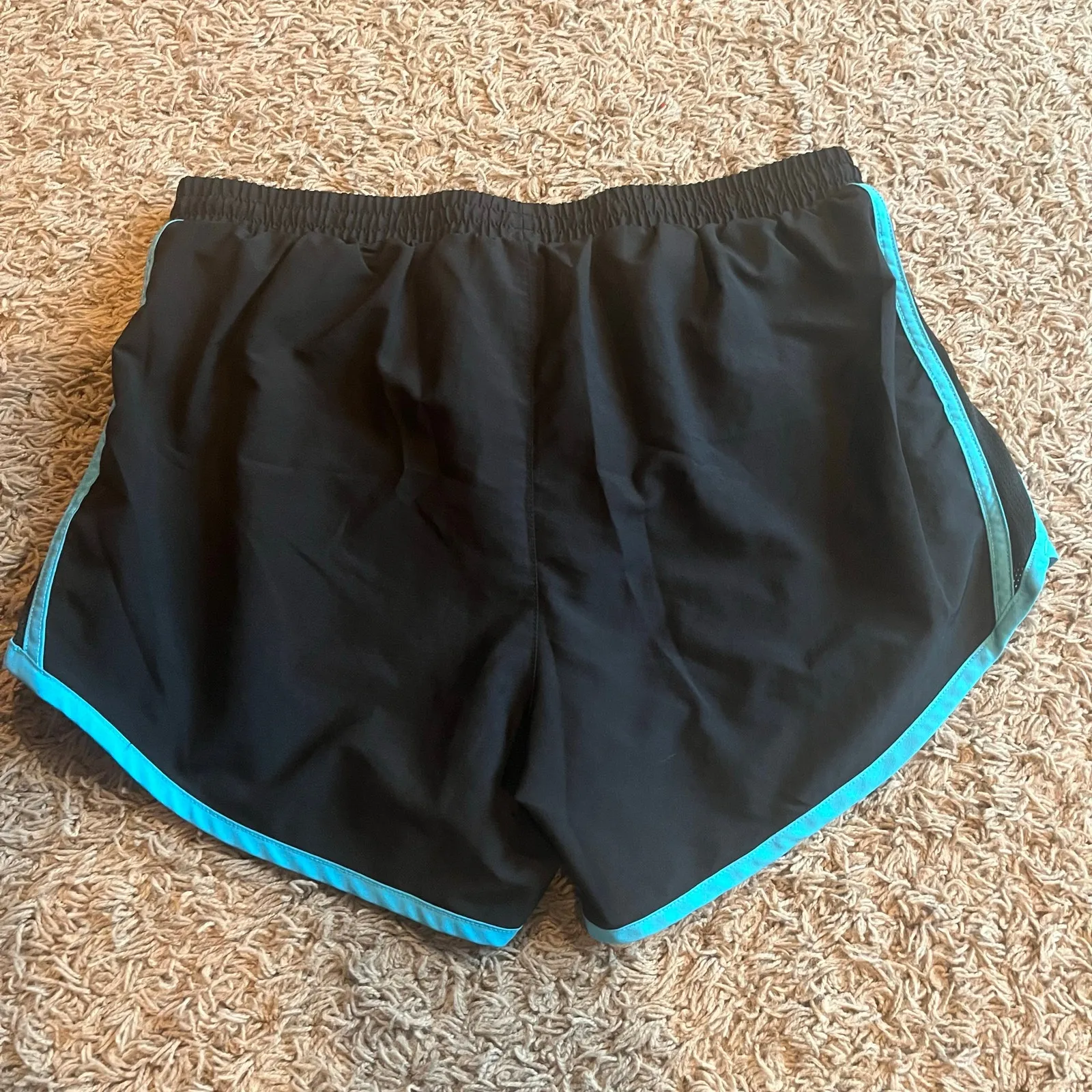 Under Armour Black / Blue Athletic Shorts Size Small - Image 2