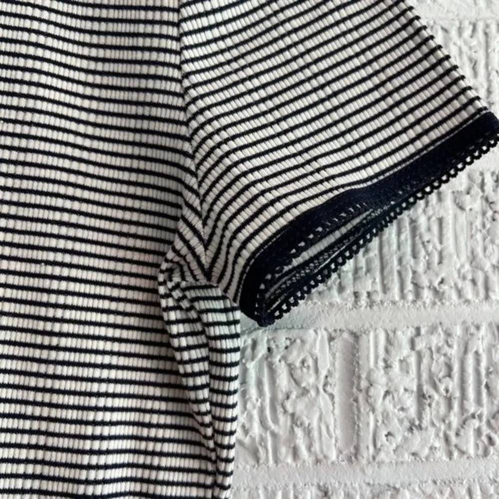 Pink Rose Women's Medium Navy Stripe Baby Tee Cropped Top Lace Detail - Image 5