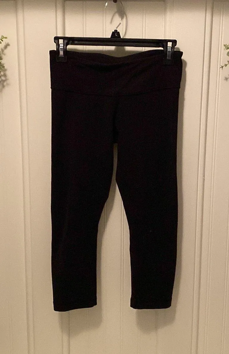 Black Cropped Legging! Size 6 - Image 4