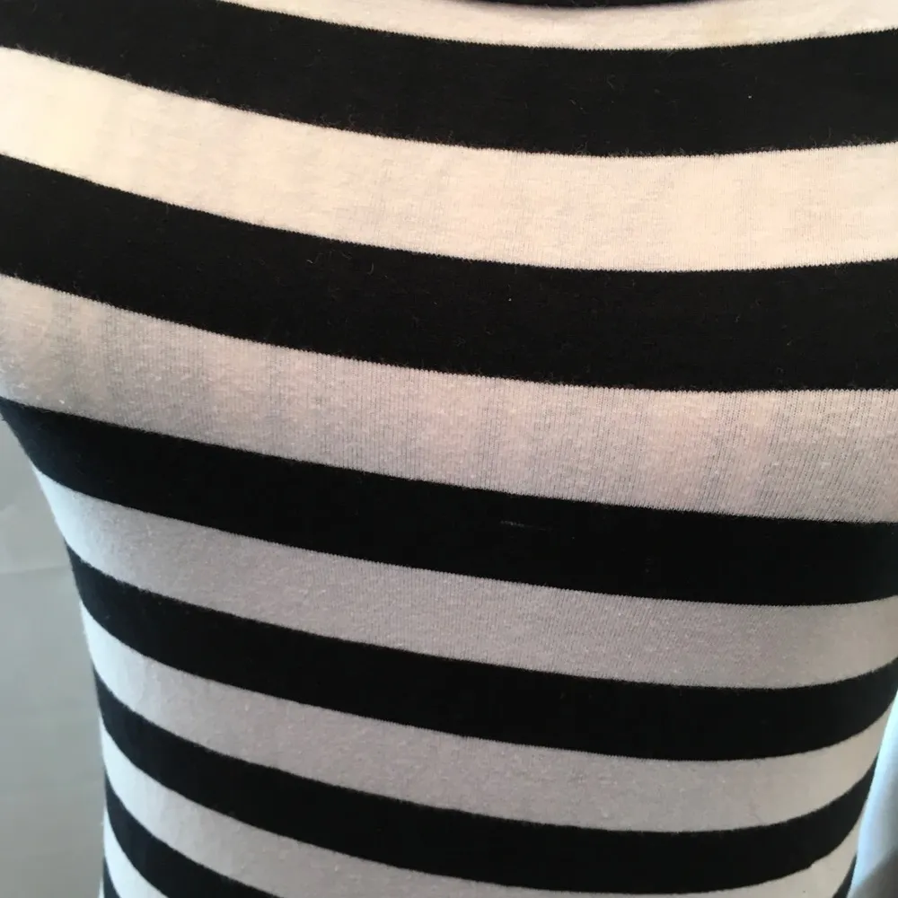 American Dream Black & White Top with Bow Tie Back - Image 3