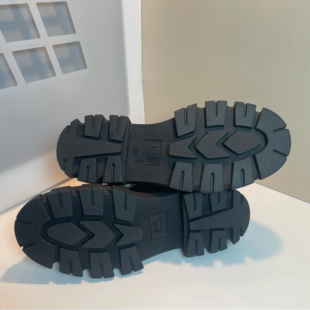 Marc Fisher Deric Lug Sole Bootie In Grey/Black Suede Leather Sz 8 NEW - Image 8