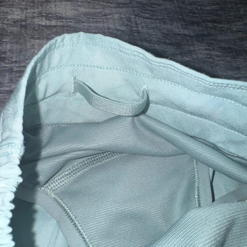 Lululemon  Hotty Hot Shorts - Image 4