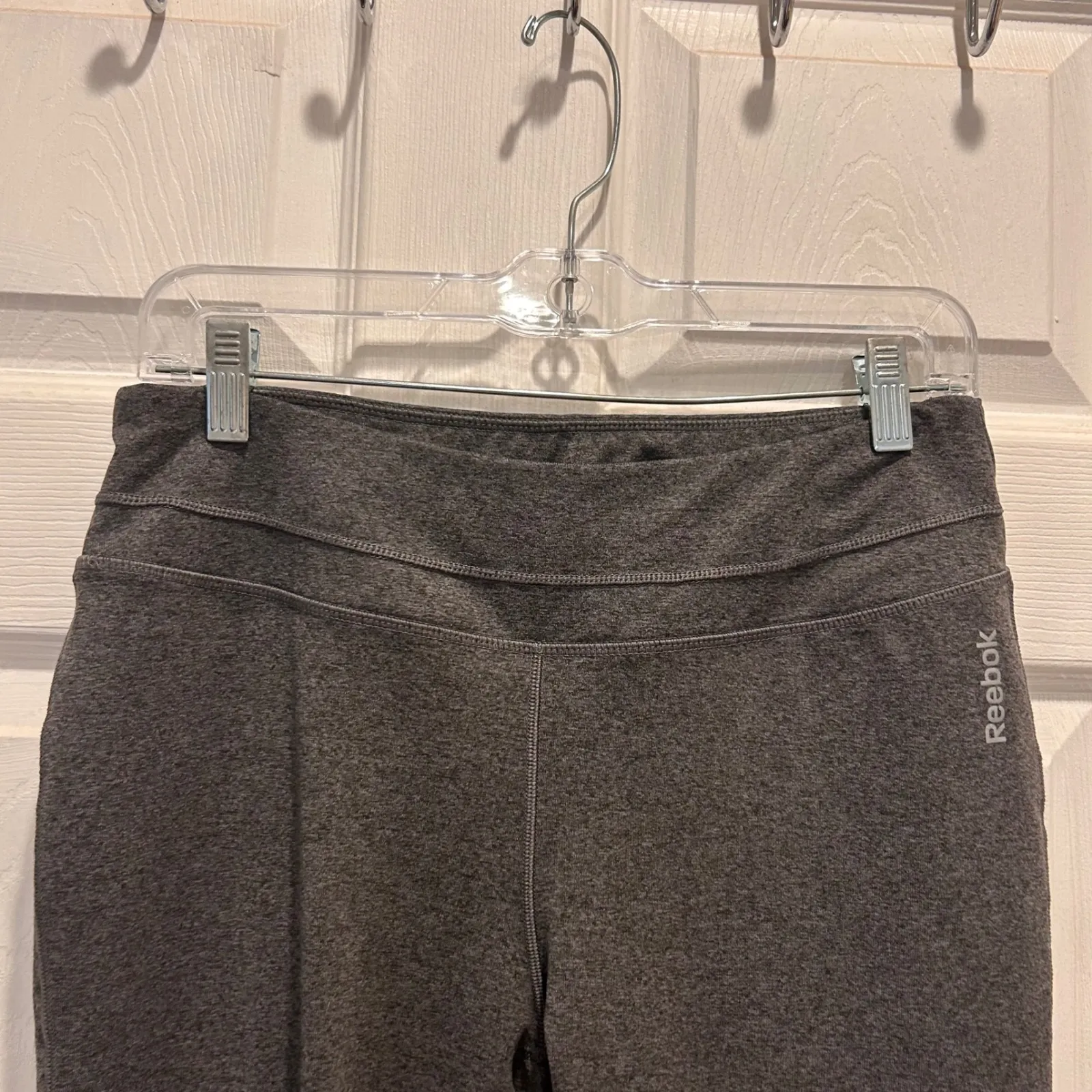 Reebok Gray Capri Leggings Womens Activewear Workout‎ Gym Fitness Pants - Image 3