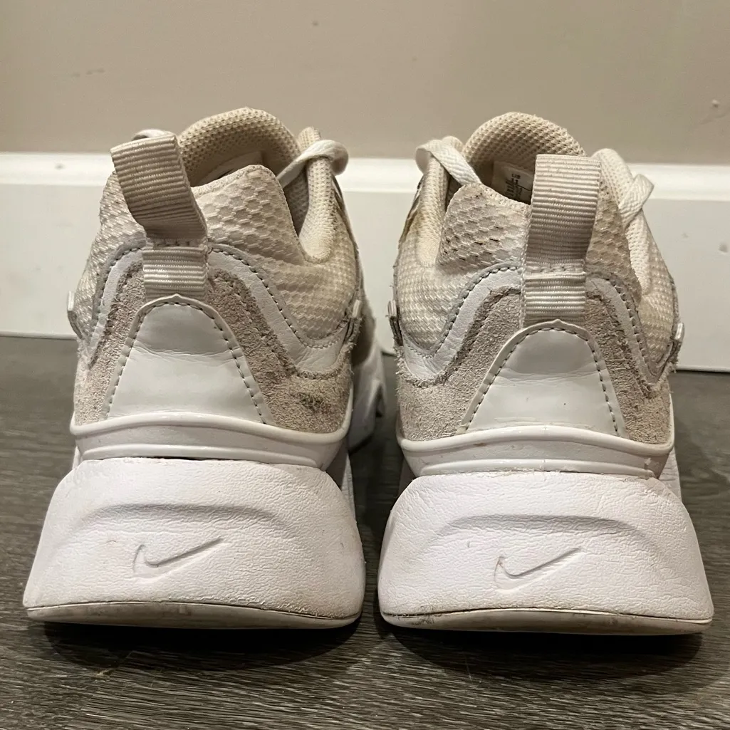 Nike Ryz 365 White Tennis Shoe Sneakers Women’s Size 11 - Image 5