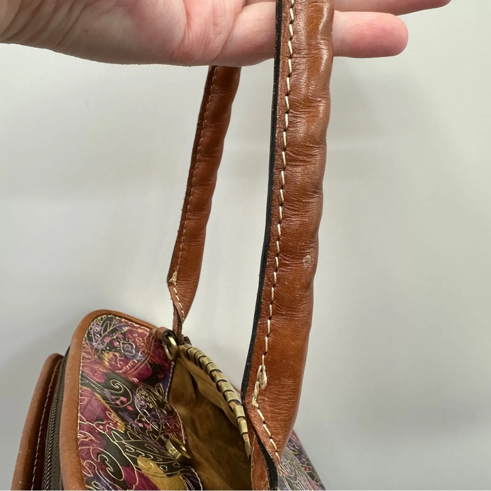 Patricia Nash Metallic Tooled Lace Poppy Multicolor Print To Zip Shoulder Bag - Image 9