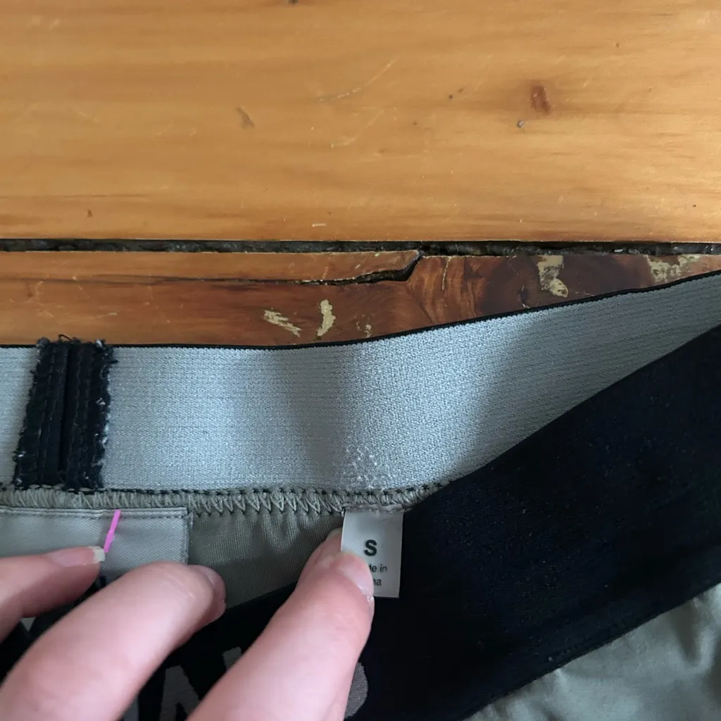 Fear of god essentials biker shorts women’s small green taupe Tan - Image 3