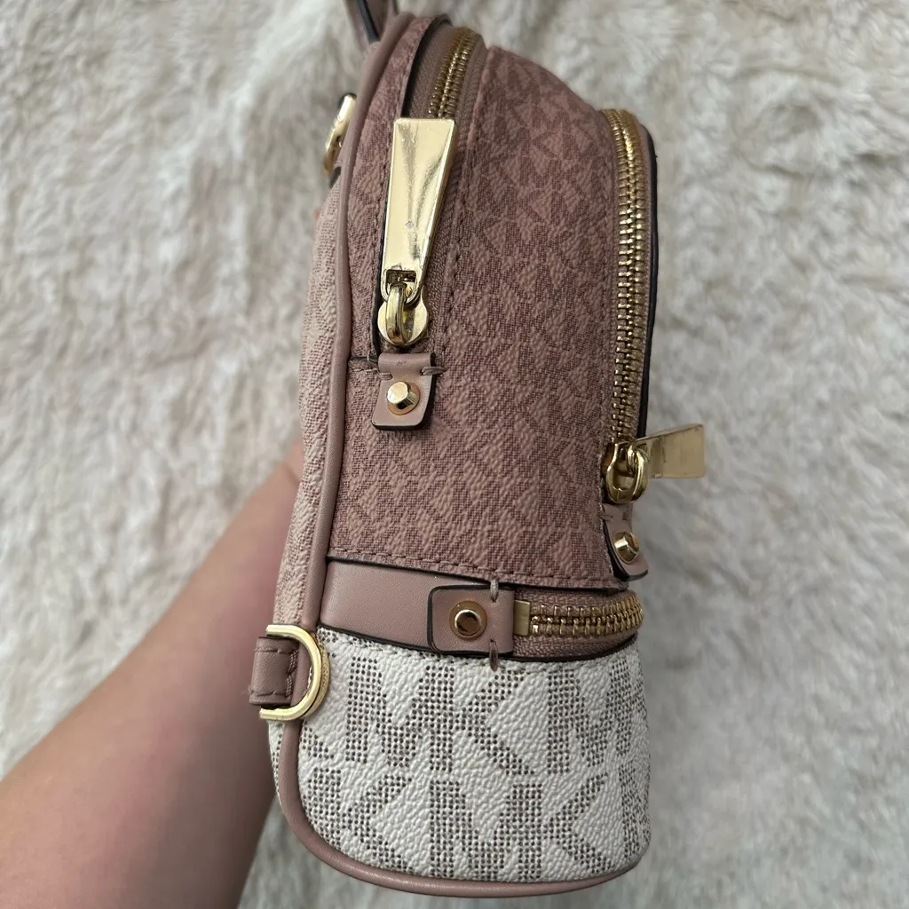 🩷 Michael Kors mini Rhea pink tricolor convertible backpack - Image 9