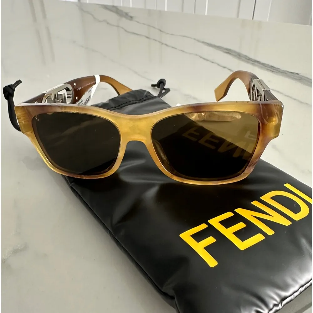Fendi Crystal Embellished Square Frame Sunglasses - Image 3