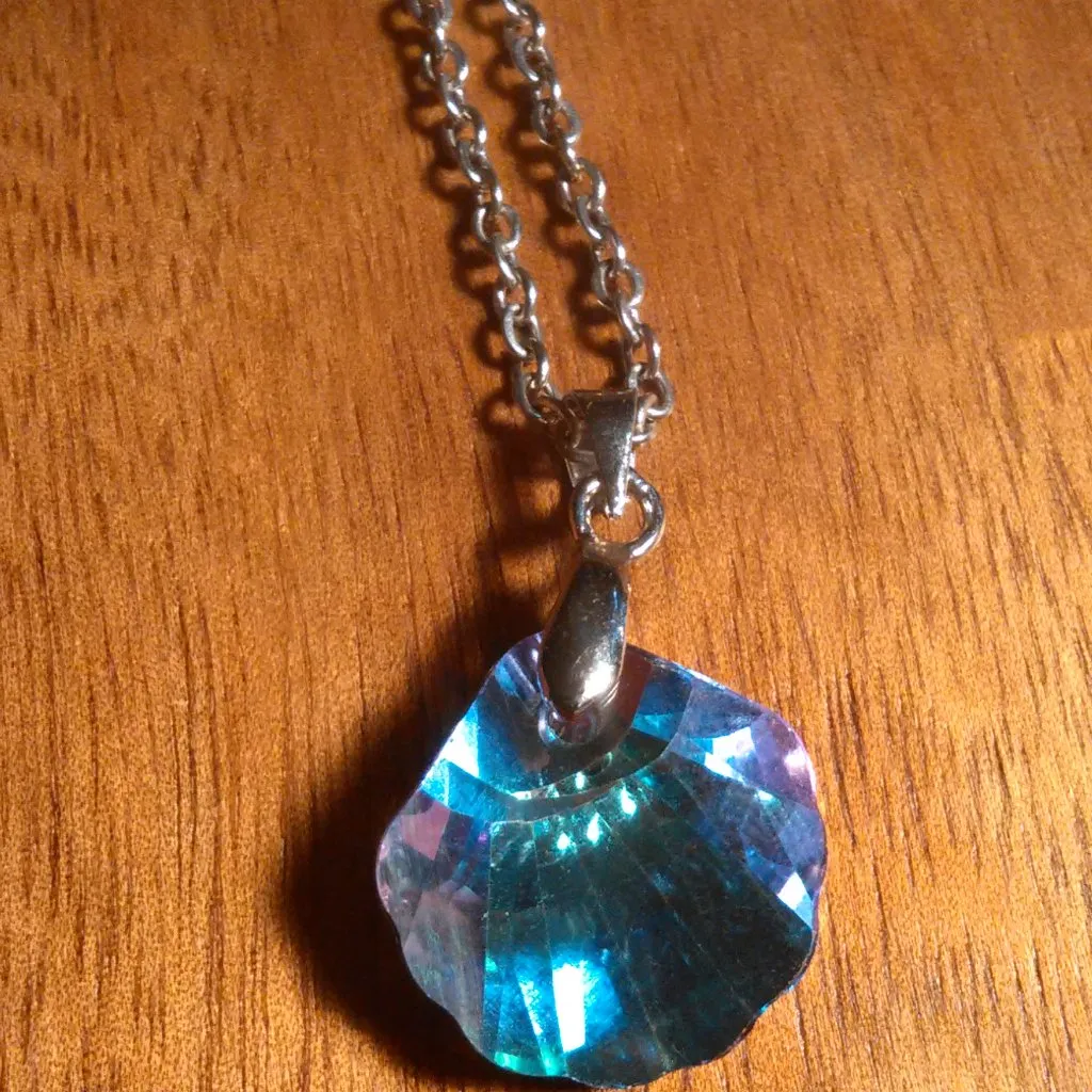 Mystic Color Crystal Clamshell Brass Pendant Stainless Steel Necklace - Image 10