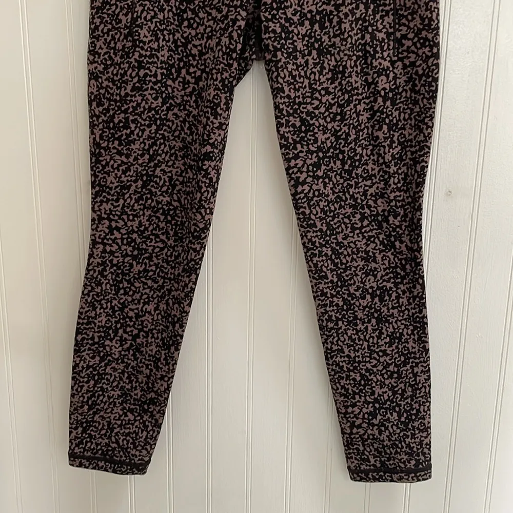 ATHLETA Salutation Stash Pocket Gravel Tight Legging in Mineral Brown Size S - Image 5