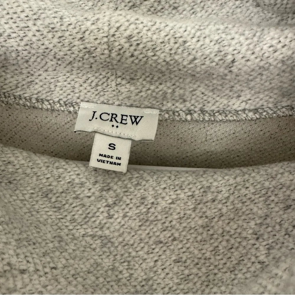 J.Crew Gray Women's Sweater - Image 2