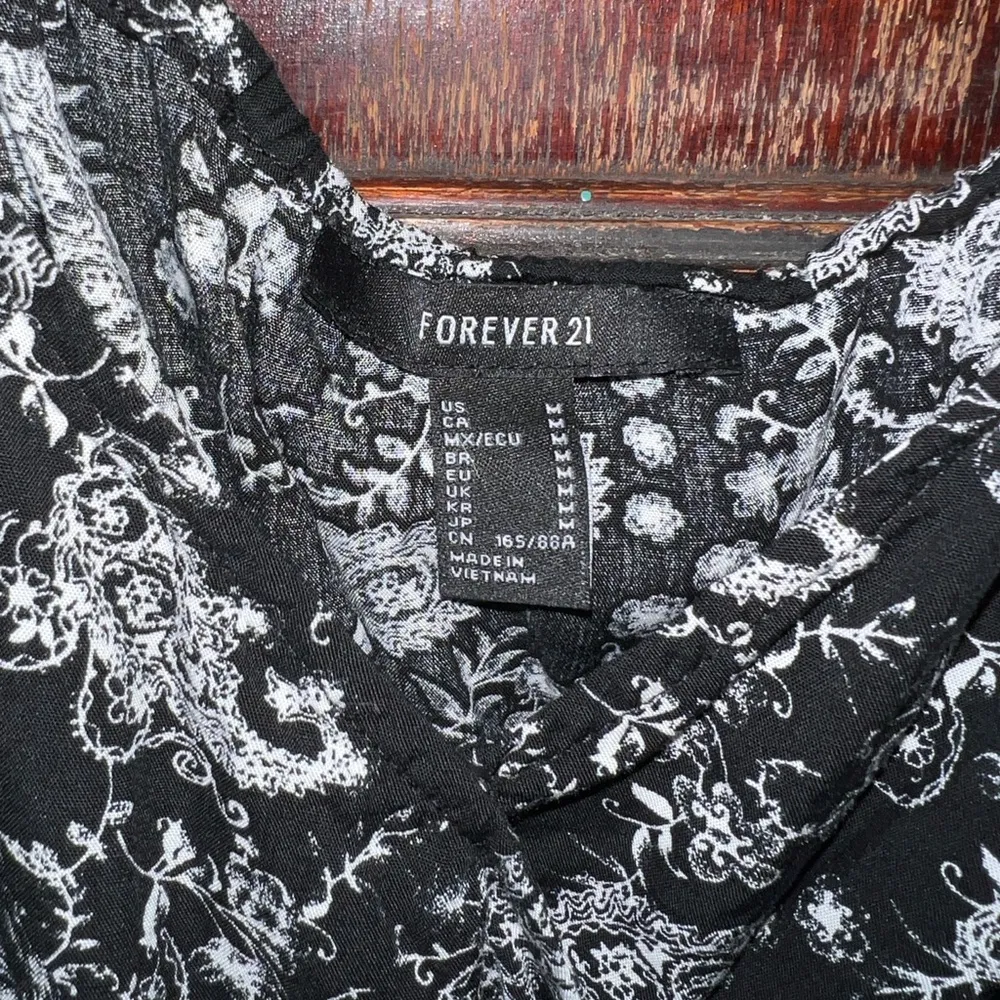 Anerican Eagle Paisley Tank Top Women’s Medium - Image 3