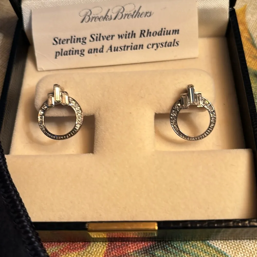 Brooks brothers beautiful earrings - Image 2
