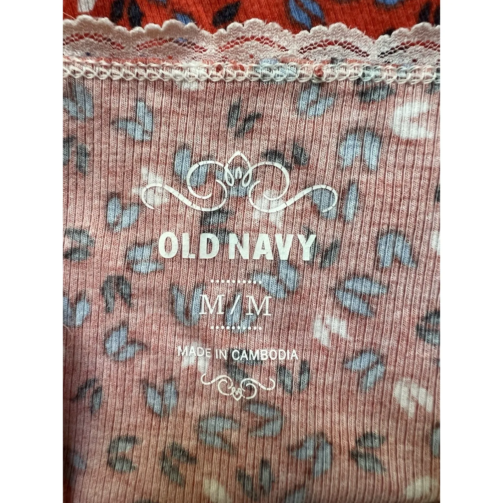 Old Navy Women's Lace‎ Trim Cami Henley Ribbed Tank Top Y2K Retro - Image 4