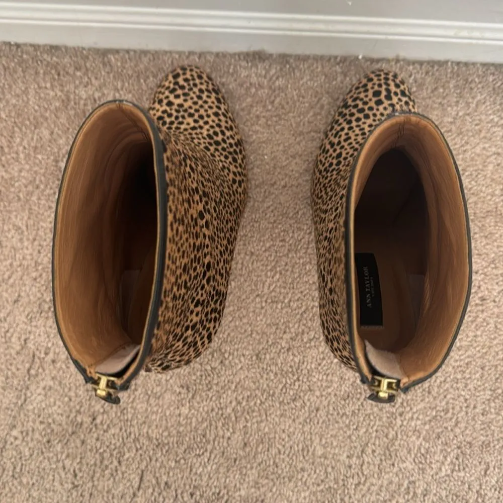 Ann Taylor wedge boots zip back leopard work once 7.5 - Image 4