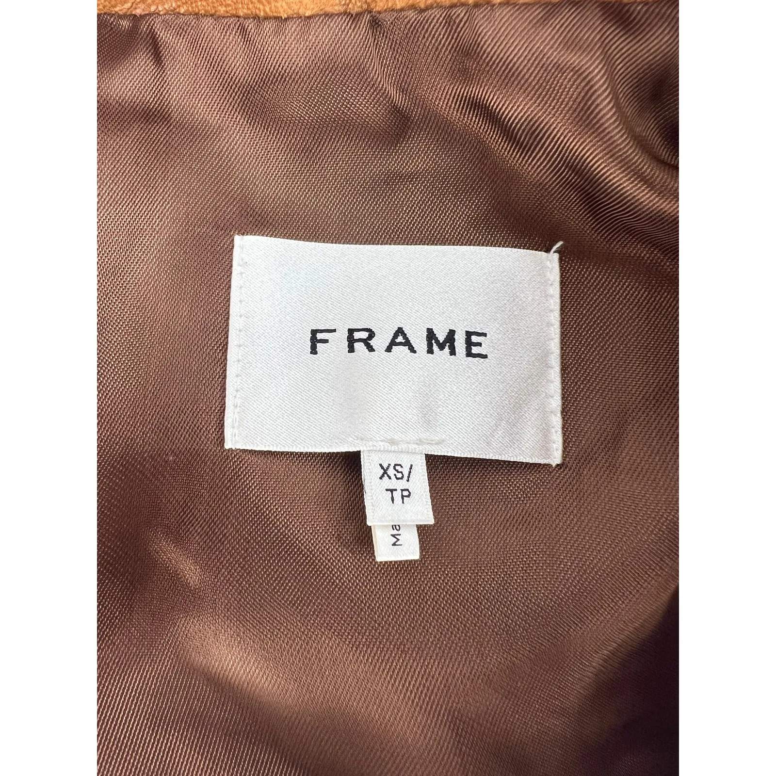 FRAME Cropped Pebbled Leather Belted Jacket - Image 11
