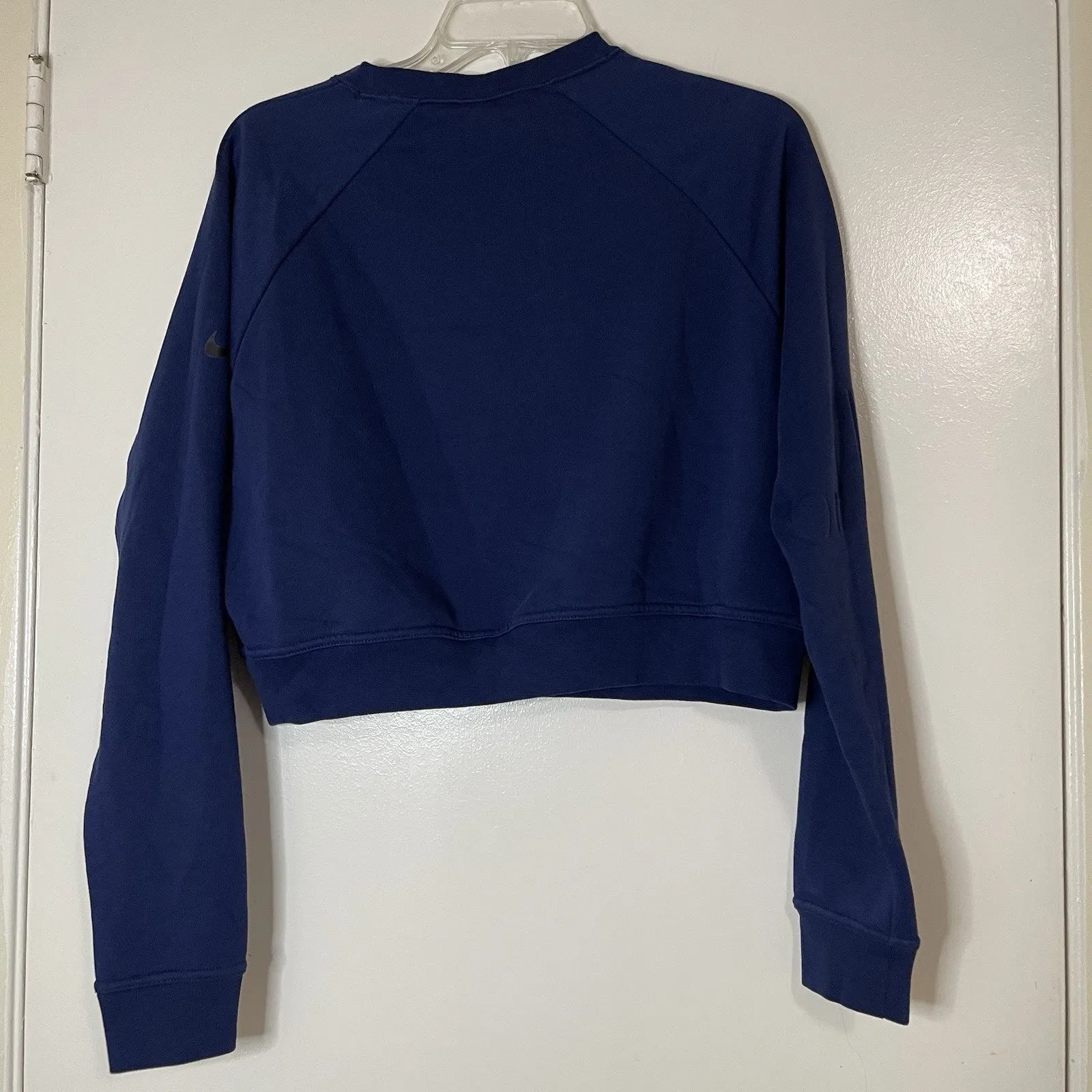 NIKE blue crew neck pullover cropped long sleeve sweatshirt size Small - Image 5