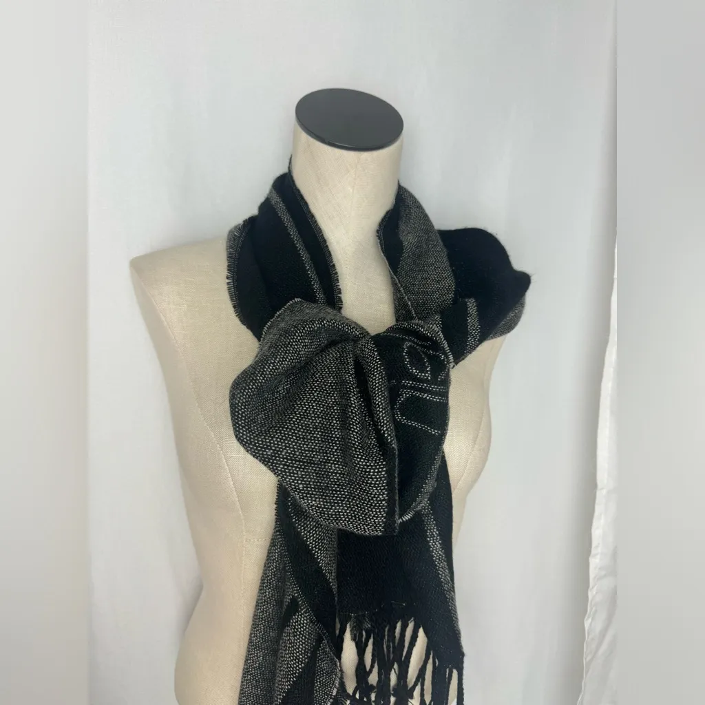 Calvin Klein Charcoal and Ebony Scarf - Image 6