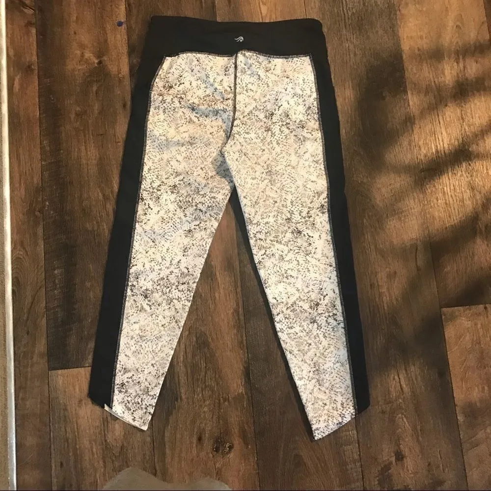 Ideology Athletic pants size large snake print - Image 2
