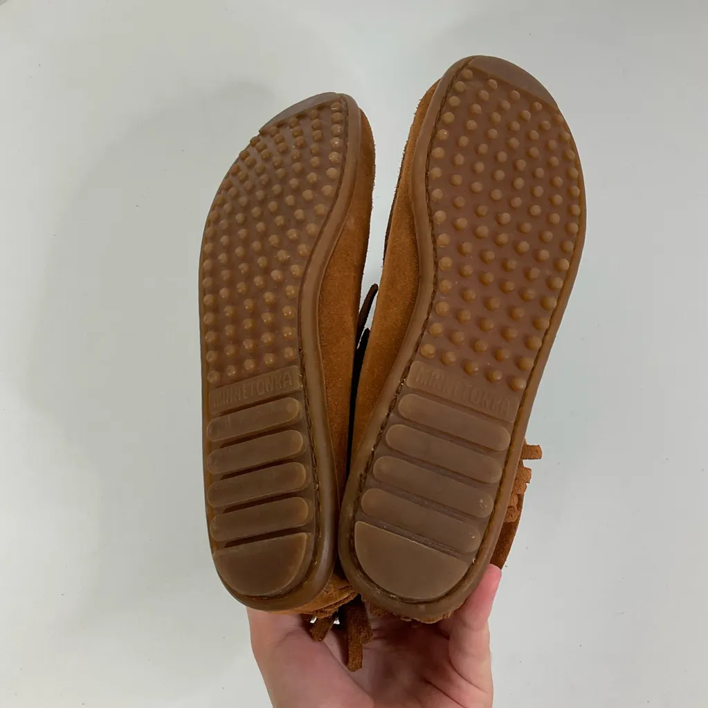 Minnetonka Fringe Suede Ankle Boots Size 8 - Image 5