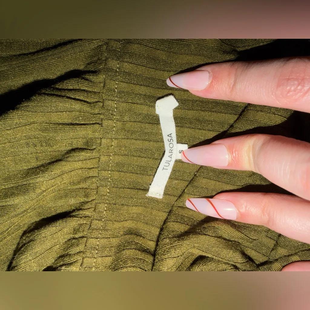 Tularosa - Women's Midi
Olive Green Ribbed Dress revolve ruffle S knit formal - Image 5