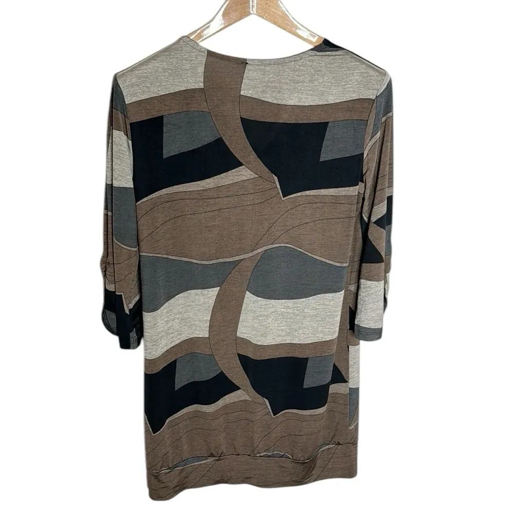 Lapis Ruched 3/4 sleeve Abstract Print V - Image 2