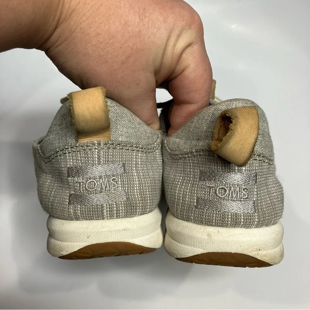 Tom’s‎ sneakers gray size 7.5 - Image 3