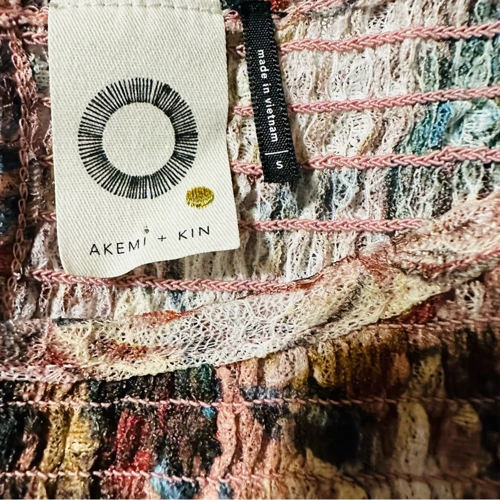 Anthropologie Akemi & Kin Womens Top Sheer Mesh Floral Top Flare Sleeve Pink - Image 4