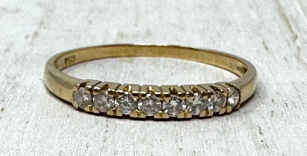 Solid 750 / 18K yellow gold with 8 diamonds, ring, size ~6 - Image 3