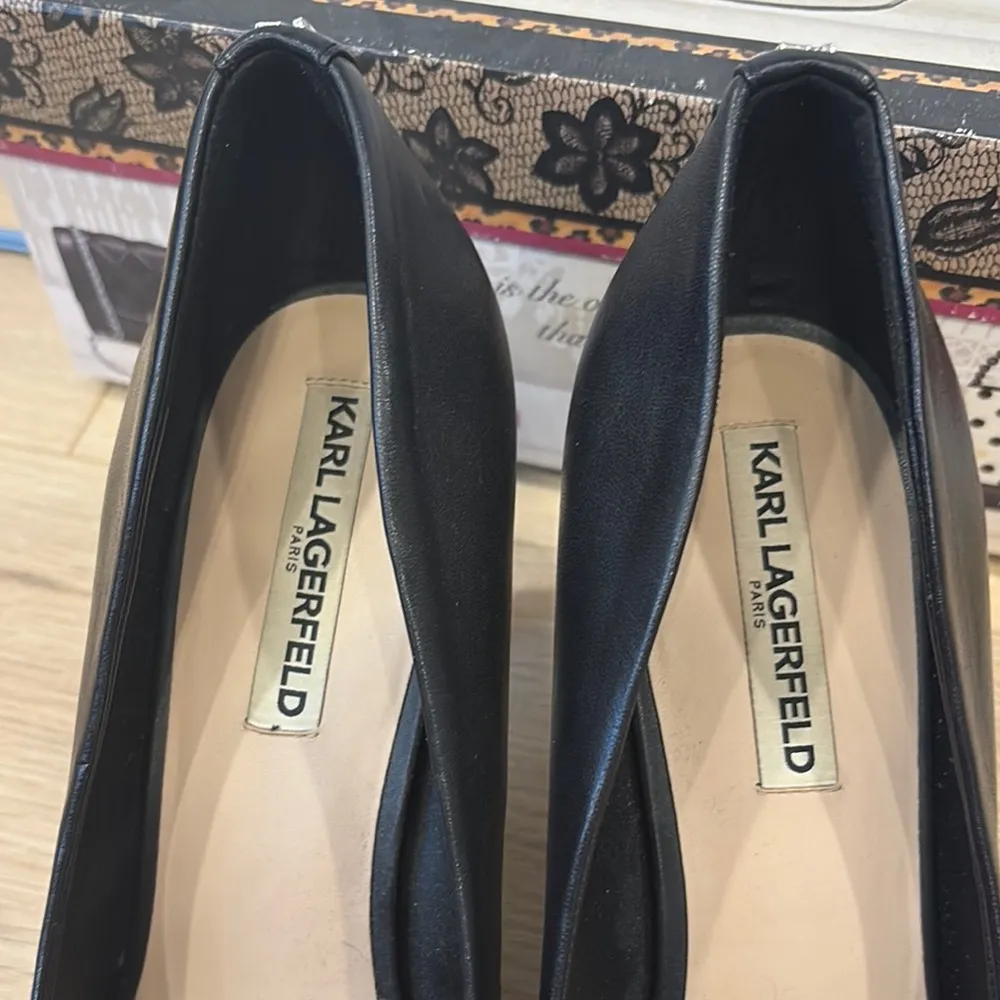 Karl Lagerfeld Black Pointy Toe Heels - Image 2