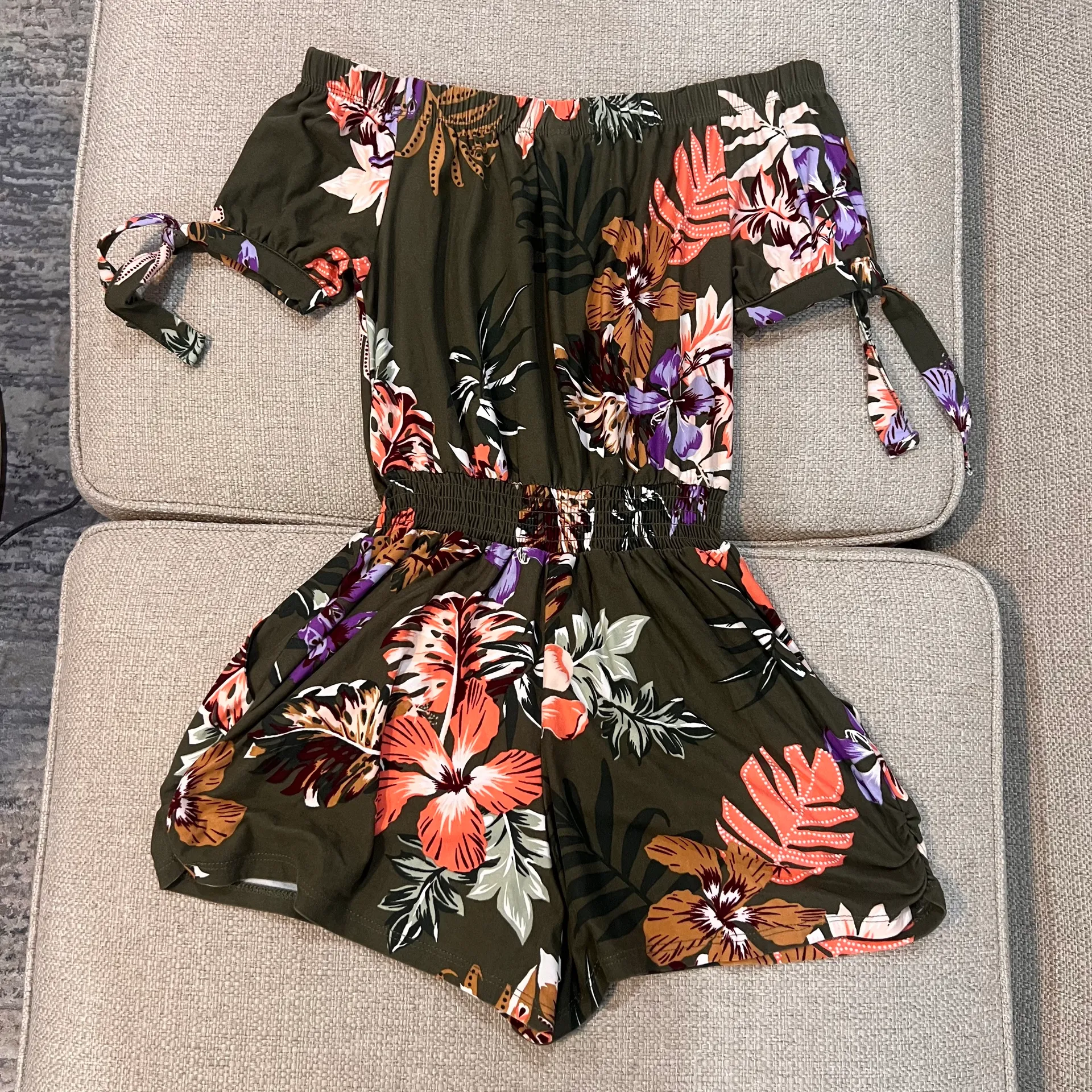 Derek Heart Floral Romper - Image 2