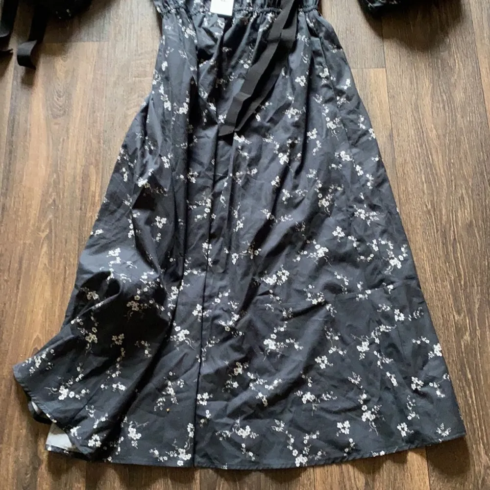 Beverly Mid Length Bow Dress Size 4 - Image 3