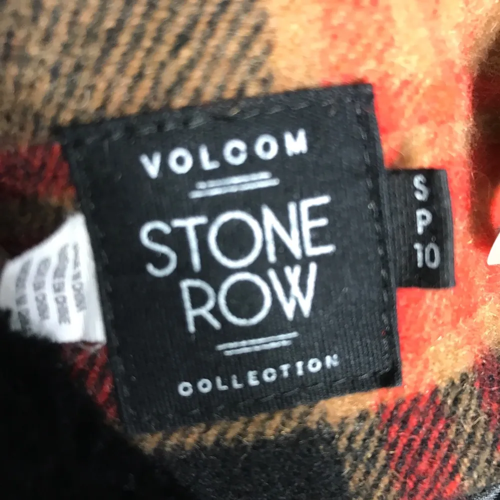 Volcom Stone Row Collection Red Plaid Winter Jacket Women’s Size Small - Image 8