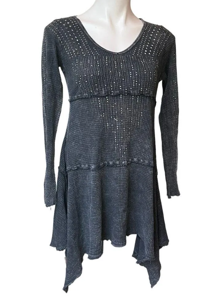 Vocal | Grey Tunic Top with Faith Cross & Wings, Sz S - Image 3