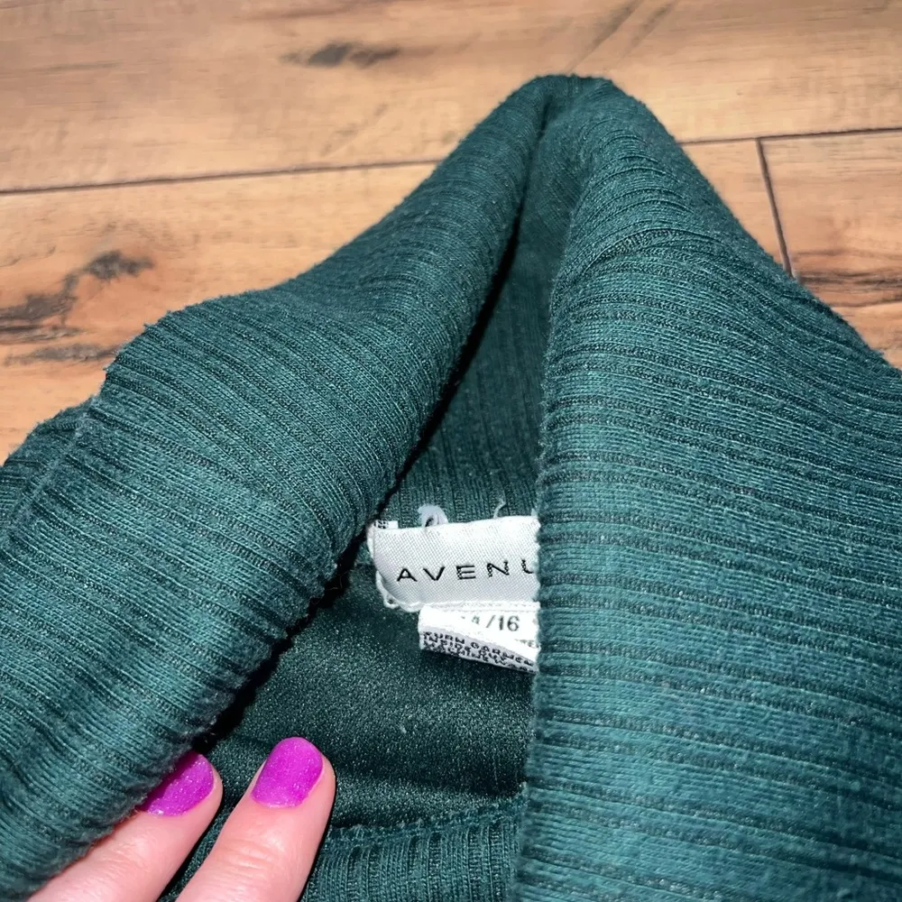 dark green turtleneck Size 14 - Image 3
