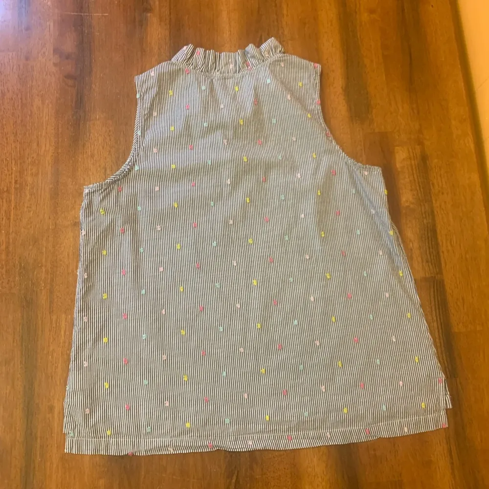 Crown & Ivy Top XL Navy White stripes multi colored yarn dots sleeveless Ruffle - Image 6