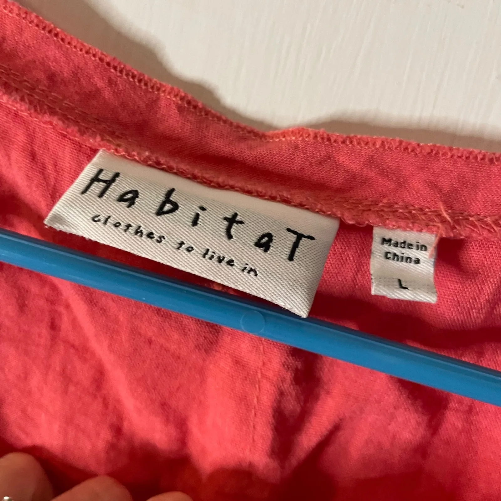 Habitat Button Back Flowy Top Coral Rayon Blend Women's L Large - Image 2