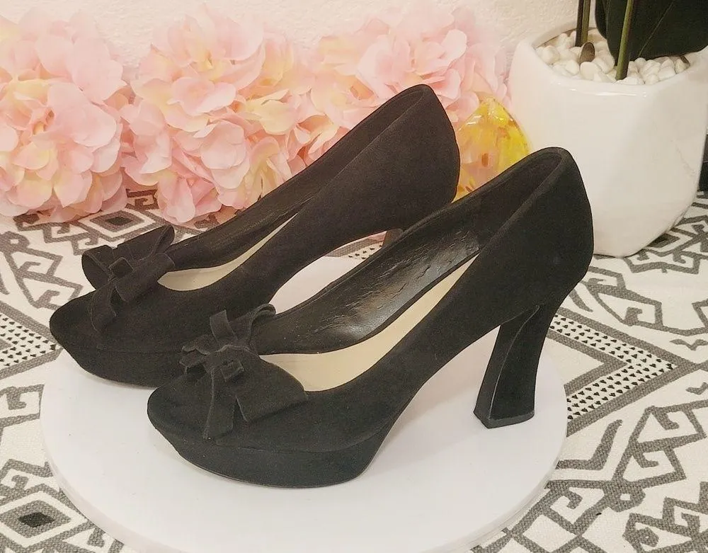 THE Franco Sarto The Artist Collection Leather Suede Heels in black are Size 8M - Image 2