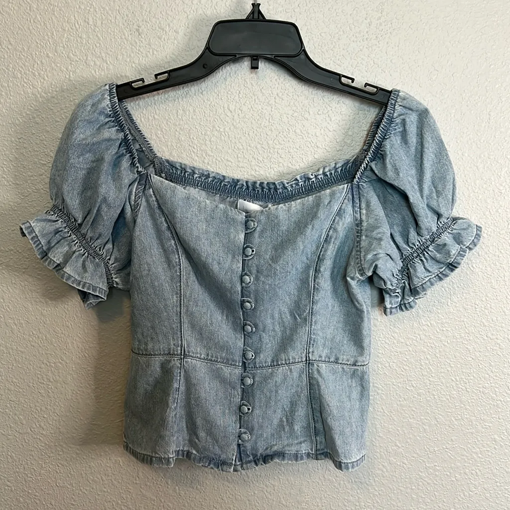 Boyish Light Wash Chambray Finley Top Size Small - Image 2